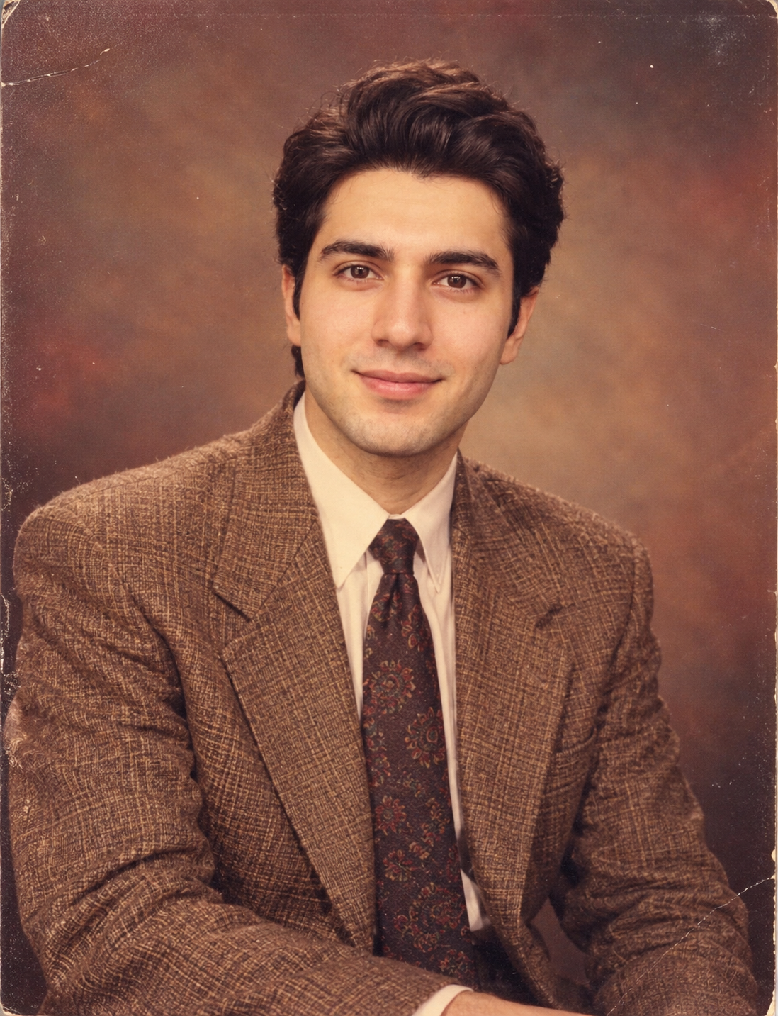 1980s Vintage Studio Portrait AI Prompt