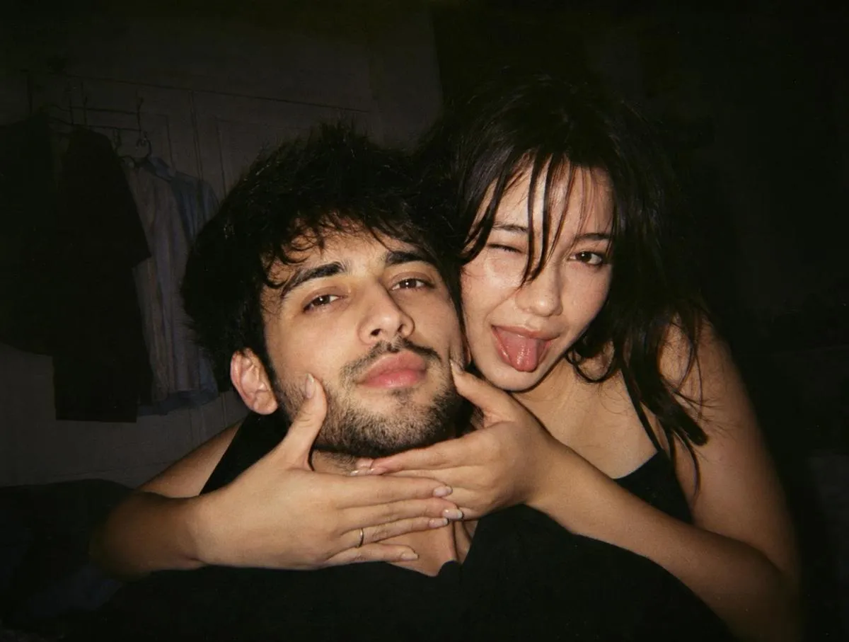 [Viral] Candid East Asian Couple: Vintage Flash Photo - nano banana prompt for gemini ai image generation